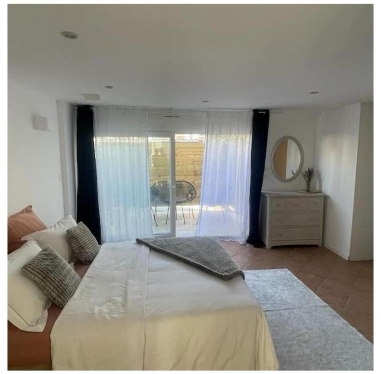 Escapade Pres De Lille - Appartement Charmant Avec Terrasse Et Parking Privee Мон-ан-Барёль Экстерьер фото