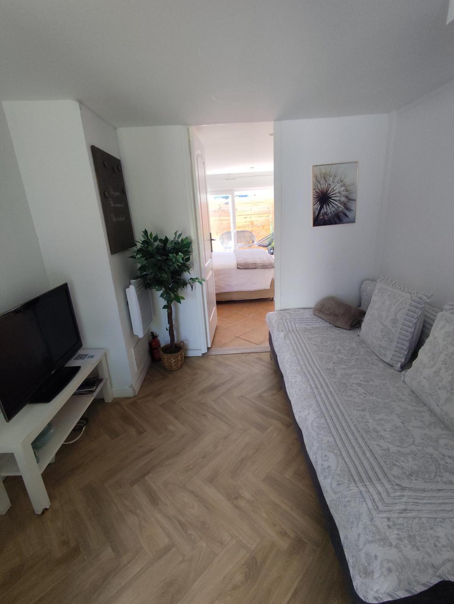 Escapade Pres De Lille - Appartement Charmant Avec Terrasse Et Parking Privee Мон-ан-Барёль Экстерьер фото