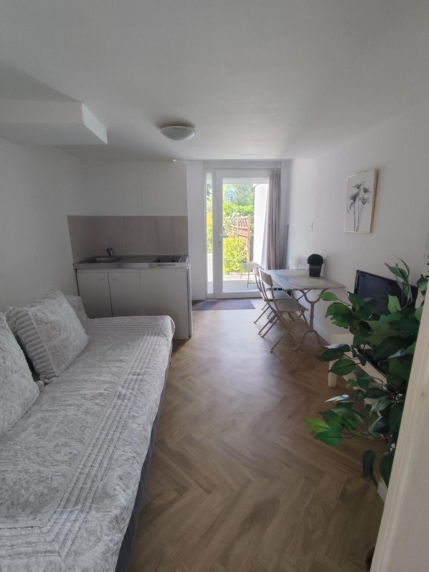 Escapade Pres De Lille - Appartement Charmant Avec Terrasse Et Parking Privee Мон-ан-Барёль Экстерьер фото